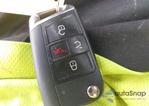 2020 Volkswagen Tiguan 2.0T Se/2.0T Se R-Line Black/2.0T Sel z USA, uszkodzony, nr VIN 3VV2B7AXXLM156864